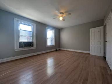 Main picture of 250 S 44th St