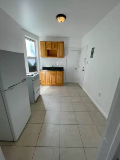 Main picture of 97 Market St