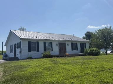 Main picture of 880 W Matterstown Rd