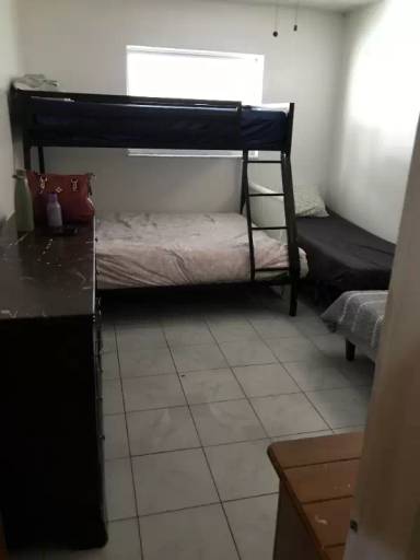 Main picture of 1425 Hillcrest Dr