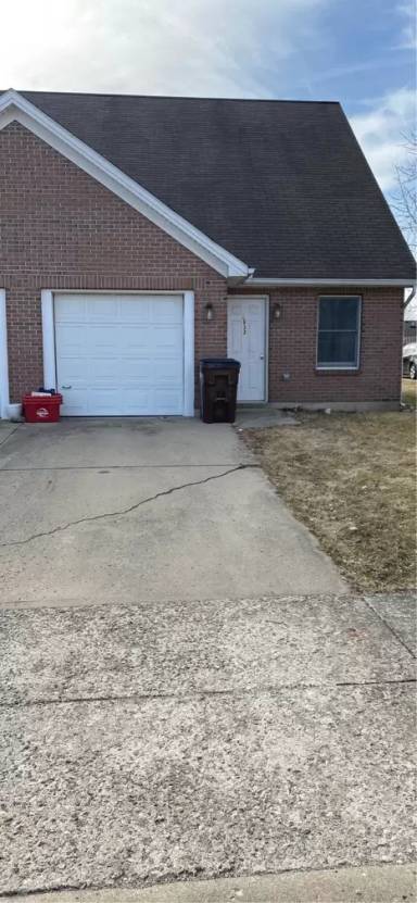 Main picture of 833 Oakland Dr