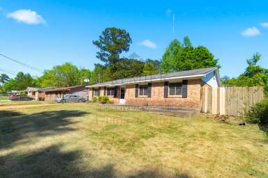 Main picture of 520 Asa Dr