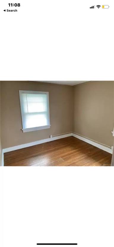 Main picture of 992 Manhattan Ave