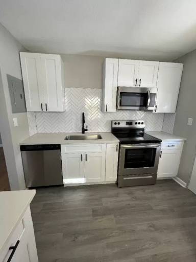 Main picture of 2978 S Delaware St