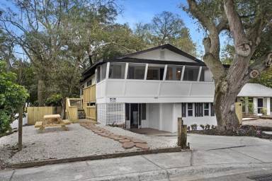 Main picture of 4705 Hollingsworth Ave