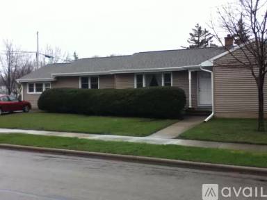 Main picture of 907 W 8th Ave
