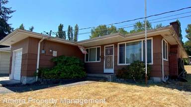 Main picture of 3540 E Portland Ave