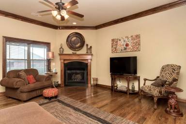 Main picture of 5602 W Murfield Dr