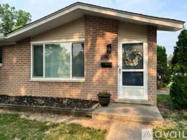 Main picture of 464 Rosemont Ave