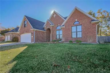Main picture of 4416 W Arlington Dr