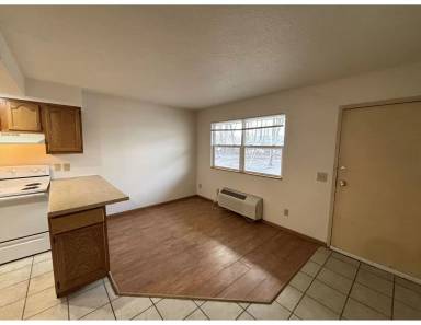 Main picture of 1320 Bainbridge St