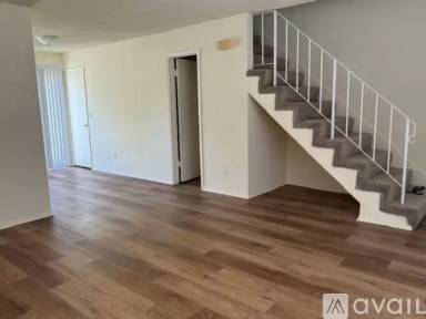 Main picture of 10310 El Camino Real