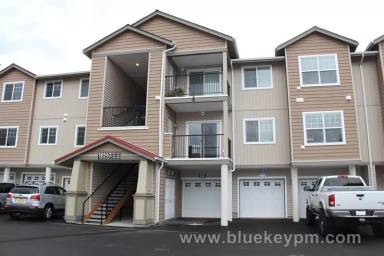 Main picture of 10734 NE Holly St