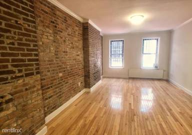 Main picture of 527 W 48th St