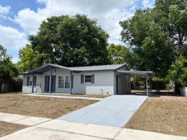 Main picture of 2692 Beal St