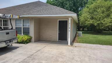 Main picture of 611 Rose Rd
