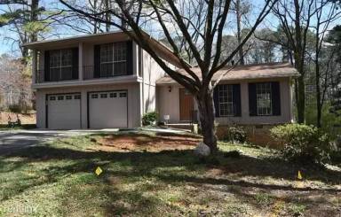 Main picture of 628 Cedrick Ln