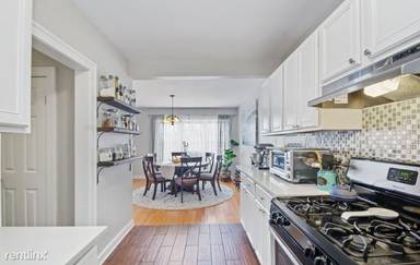 Main picture of 609 Crescent St