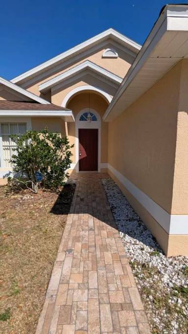 Main picture of 689 Cornwallis Dr