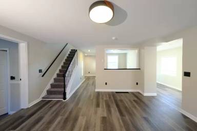 Main picture of 246 Gorham St