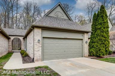 Main picture of 47300 Cider Mill Dr