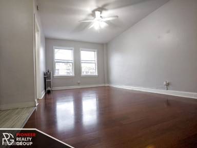 Main picture of 6930,6954,6971,6975 N Greenview Ave Apartments