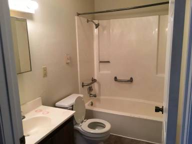 Main picture of 912 N Walnut Ave