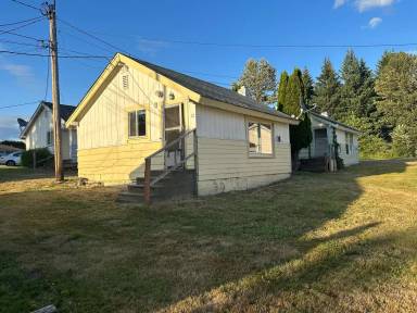 Main picture of 25815 135th Ln SE