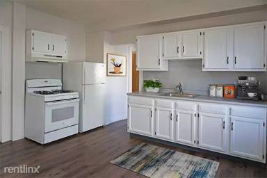 Main picture of 252 Ash St