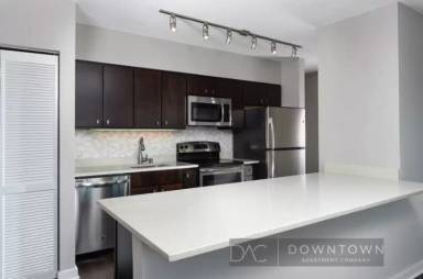 Main picture of 113 W Chestnut St