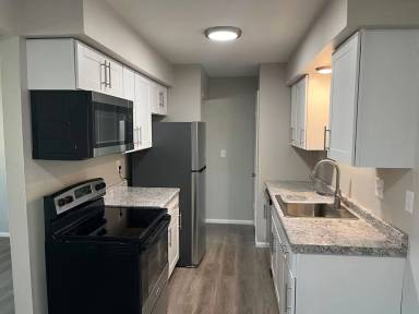Main picture of 6107-6123 S 6th St