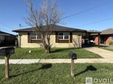 Main picture of 8018 Gus St