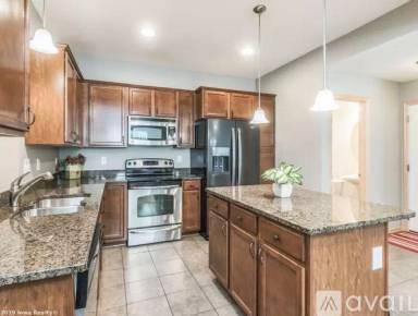 Main picture of 210 80th St