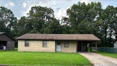 Main picture of 218 Teresa Ln