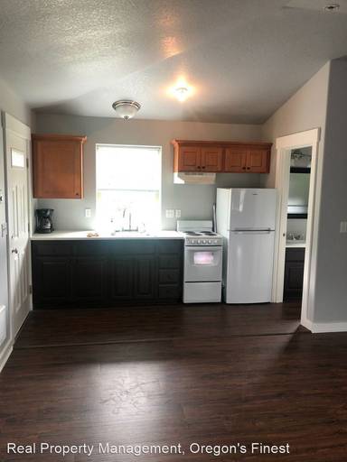 Main picture of 9234 N Bristol Ave