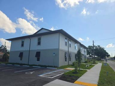 Main picture of 701 Bates Ave SW