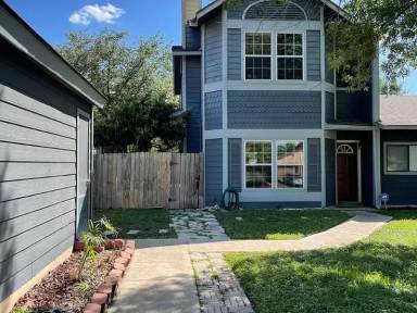 Main picture of 8413 Forest Ridge Dr