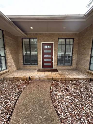 Main picture of 5026 Bellaire Dr S