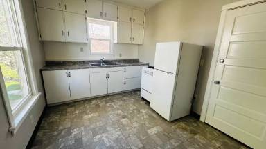 Main picture of 427 S Jackson St