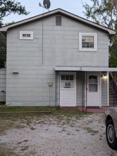 Main picture of 451 Oak Grove Ave