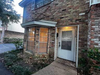 Main picture of 10652 Hazelhurst Dr