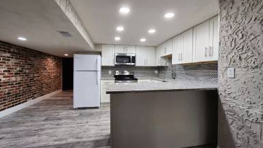 Main picture of 6266 Nottingham Ave