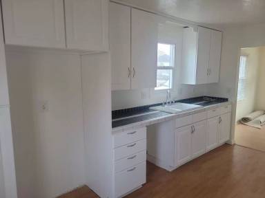 Main picture of 318 S Date St