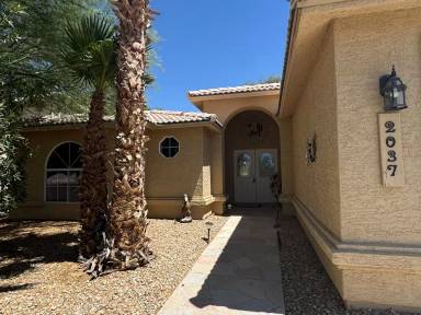 Main picture of 2037 E Desert Palms Dr