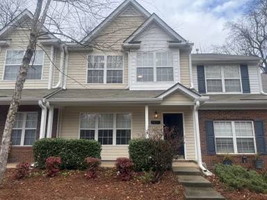 Main picture of 5285 Ficus Tree Ln