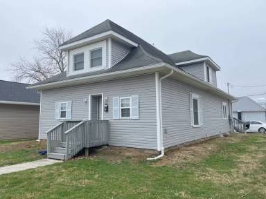 Main picture of 1101 S Purdum St