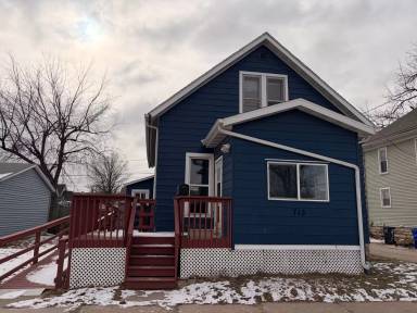 Main picture of 713 7th Ave SW
