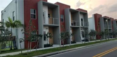 Main picture of 305 Foster Rd
