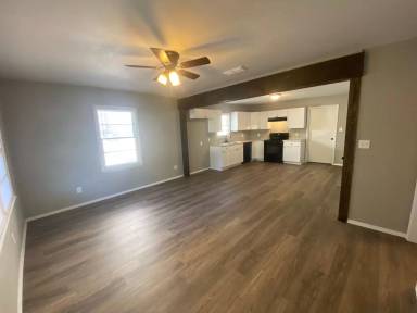 Main picture of 206 Pecan St