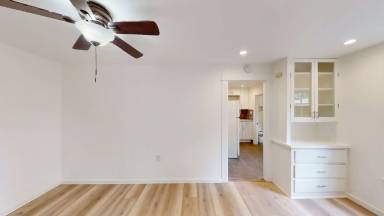 Main picture of 520 - 530 N Madison Ave